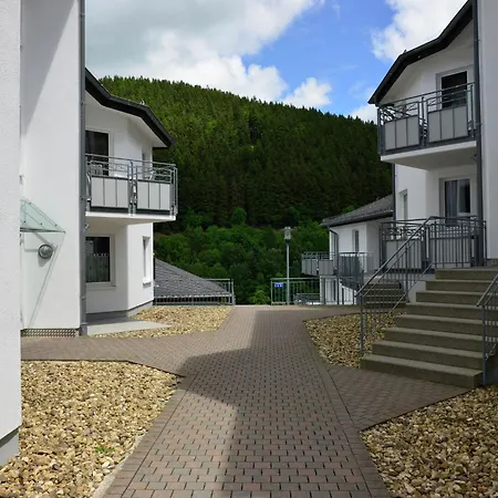 Large In With Balcony Apartman *