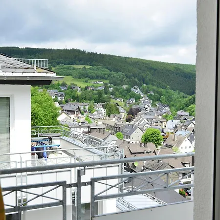 아파트 Grosse In Mit Balkon