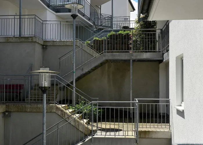 Grosse In Mit Balkon 아파트